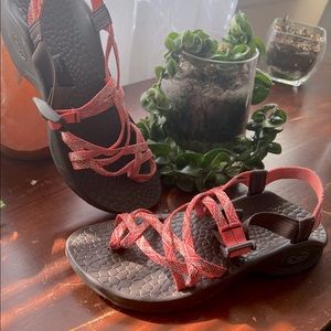 Womens size 8 Chacos EUC!!!!